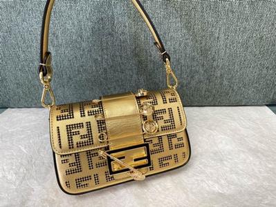 Fendi Handbags 324